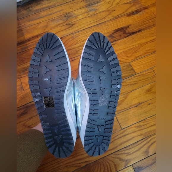 Aldo Statement Metallic Silver Shiny Brogue Oxford Shoes Work Formal Preppy - Picture 5 of 7